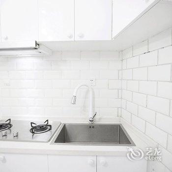 上海后窗日租民宿(绍兴路分店)酒店提供图片