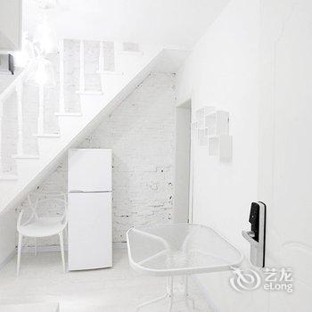 上海后窗日租民宿(绍兴路分店)酒店提供图片