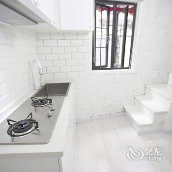 上海后窗日租民宿(绍兴路分店)酒店提供图片