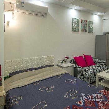 重庆薇疯徐徐徐公寓(美心洋人街-观光索道分店)酒店提供图片