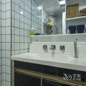 重庆薇疯徐徐徐公寓(美心洋人街-观光索道分店)酒店提供图片