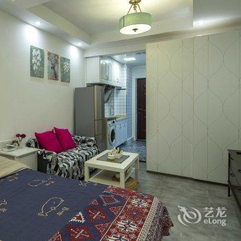 重庆薇疯徐徐徐公寓(美心洋人街-观光索道分店)酒店提供图片