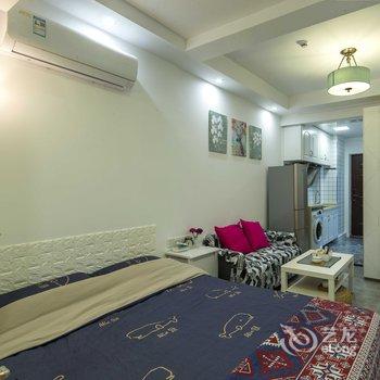 重庆薇疯徐徐徐公寓(美心洋人街-观光索道分店)酒店提供图片