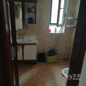 青岛蓝色的天公寓(西大村分店)酒店提供图片