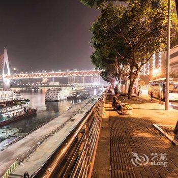 重庆叁什贰公寓(东水门分店)酒店提供图片