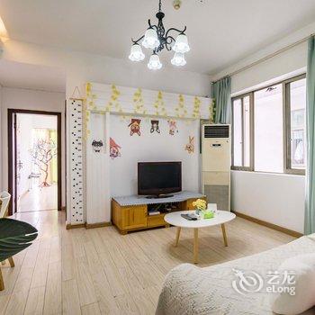 重庆叁什贰公寓(东水门分店)酒店提供图片