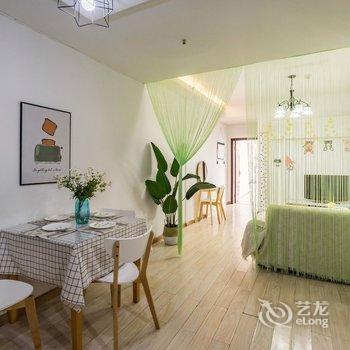 重庆叁什贰公寓(东水门分店)酒店提供图片