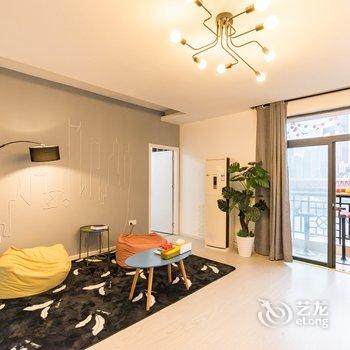 重庆叁什贰公寓(上新街站1口分店)酒店提供图片