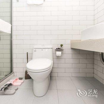 上海三生三舍smile公寓(天主教君王堂分店)酒店提供图片
