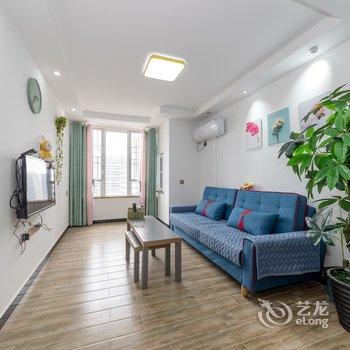 重庆佳玥公寓(歇台子村分店)酒店提供图片
