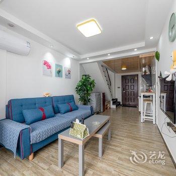 重庆佳玥公寓(歇台子村分店)酒店提供图片