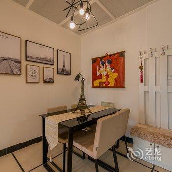西安Locals路客·西安曲江新A01舍公寓(曲江海洋极地公园分店)酒店提供图片