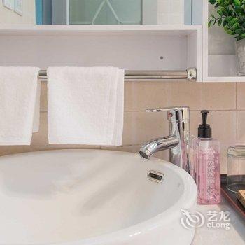 成都亚荣实业公寓(新华村分店)酒店提供图片