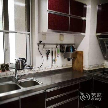 青岛离海近能感受到海风的小屋酒店提供图片
