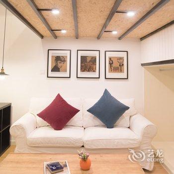 簡簞噯公寓(上海相亲角店)酒店提供图片