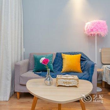 成都成都燕子温馨小屋(长益路分店)酒店提供图片