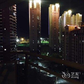 青岛开心铲屎官儿公寓酒店提供图片