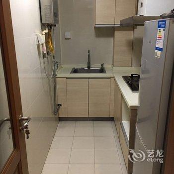 青岛开心铲屎官儿公寓酒店提供图片