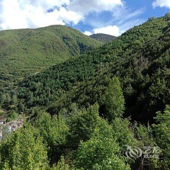 马尔康嘉良夷生态山庄酒店提供图片