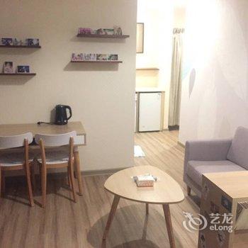 成都张建峰公寓(马鞍山烈士墓分店)酒店提供图片