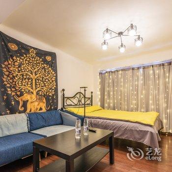 CandyZHANG民宿(上海张爱玲故居店)酒店提供图片