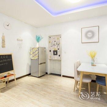 重庆左右民宿(千佛寺分店)酒店提供图片