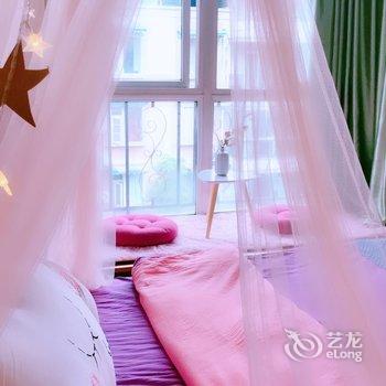 成都周明特色民宿酒店提供图片
