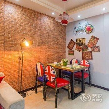重庆Locals路客·重庆渝中A04舍公寓(江海轩度假村分店)酒店提供图片