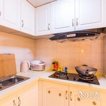 重庆Locals路客·重庆渝中A04舍公寓(江海轩度假村分店)酒店提供图片