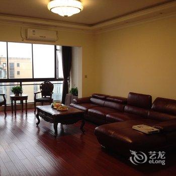 重庆王滚滚公寓(刘家台路分店)酒店提供图片