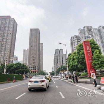 重庆叁什贰公寓(欢乐多儿童乐园分店)酒店提供图片