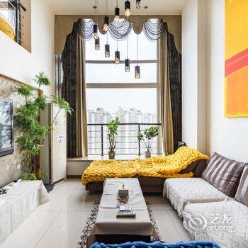 重庆叁什贰公寓(欢乐多儿童乐园分店)酒店提供图片