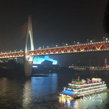 重庆不穿秋裤公寓酒店提供图片