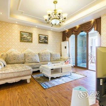 重庆叁什贰公寓(新兴村分店)酒店提供图片