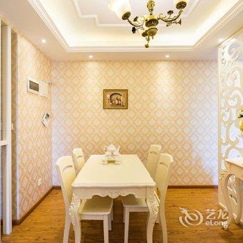 重庆叁什贰公寓(新兴村分店)酒店提供图片