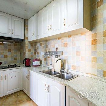 重庆叁什贰公寓(新兴村分店)酒店提供图片
