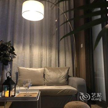 重庆黑林错觉公寓(黄葛晚渡分店)酒店提供图片