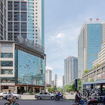 成都洛家公寓(全年红红木艺术馆分店)酒店提供图片