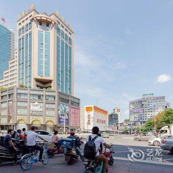 成都洛家公寓(全年红红木艺术馆分店)酒店提供图片