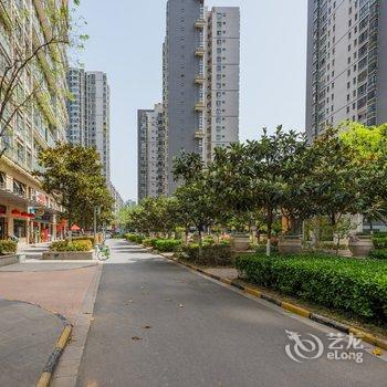乔乔公寓(西安京作楠木艺术馆店)酒店提供图片