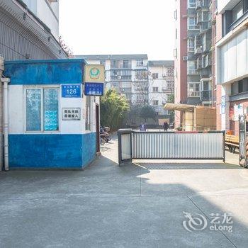 成都Locals路客·成都都江堰A23舍公寓(百伦儿童乐园分店)酒店提供图片