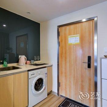 成都孟蔚公寓(全年红红木艺术馆分店)酒店提供图片