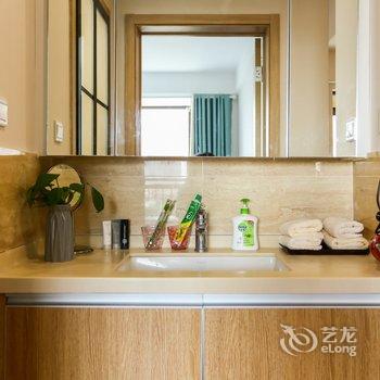 青春里之家公寓(上海光星路黄渡河桥店)酒店提供图片