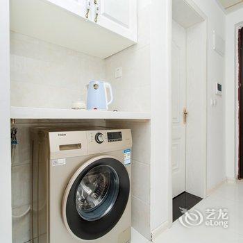 秦鲁公寓(青岛至真艺术馆店)酒店提供图片