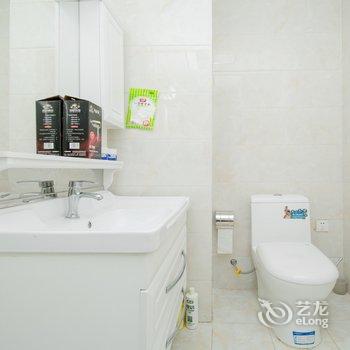 秦鲁公寓(青岛至真艺术馆店)酒店提供图片