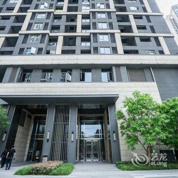 重庆叁什贰公寓(欢乐海底世界分店)酒店提供图片