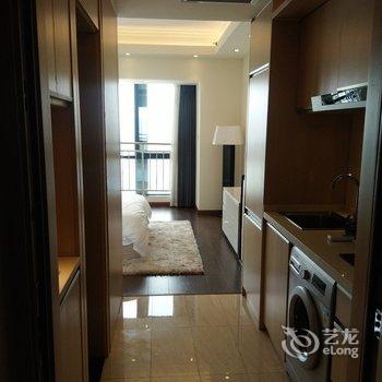 成都有免费车库和净水设备的漂亮大床房公寓(波罗村分店)酒店提供图片