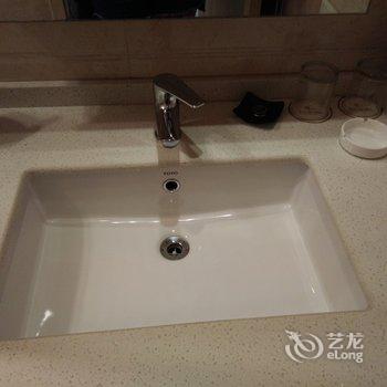 成都有免费车库和净水设备的漂亮大床房公寓(波罗村分店)酒店提供图片