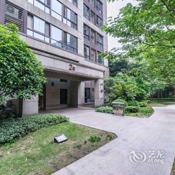 重庆叁什贰公寓(北城二路分店)酒店提供图片