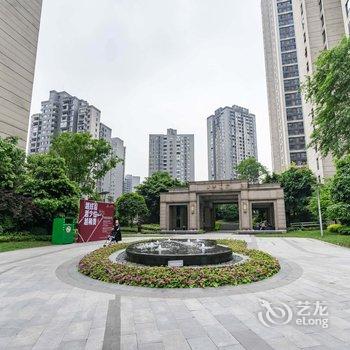 重庆叁什贰公寓(北城二路分店)酒店提供图片